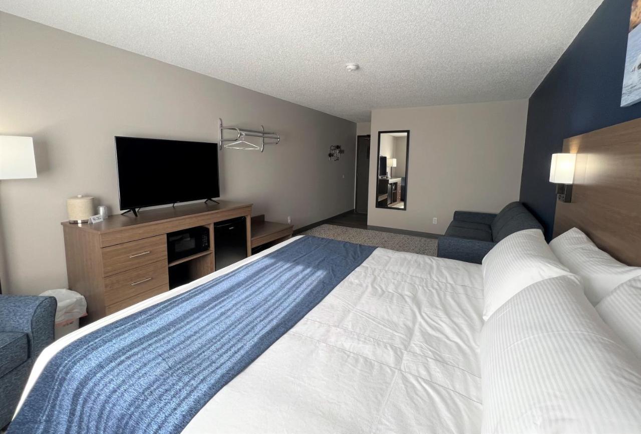 Hilltop Inn & Suites Grove Екстериор снимка